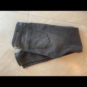 A+F gray tone skinny jeans